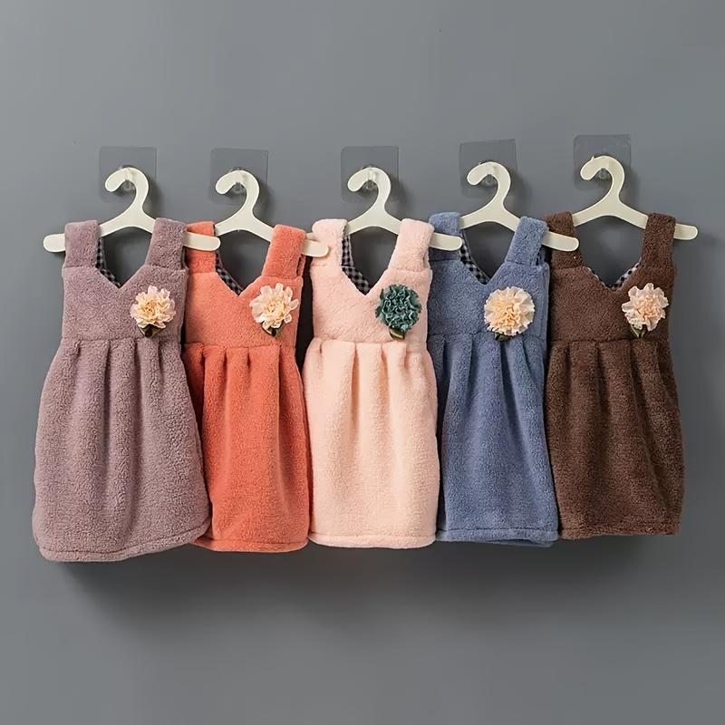 2 шт. Милое подвесное полотенце для рук с цветочной вышивкой, быстросохнущее, не впитывающее полиэстер, идеально подходит для кухни, ванной комнаты и домашнего использования, включает маленькую вешалку