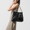 Большая сумка-тоут Charles & Keith с цепочкой Женские сумки-тоут CK2-40671449-CUP