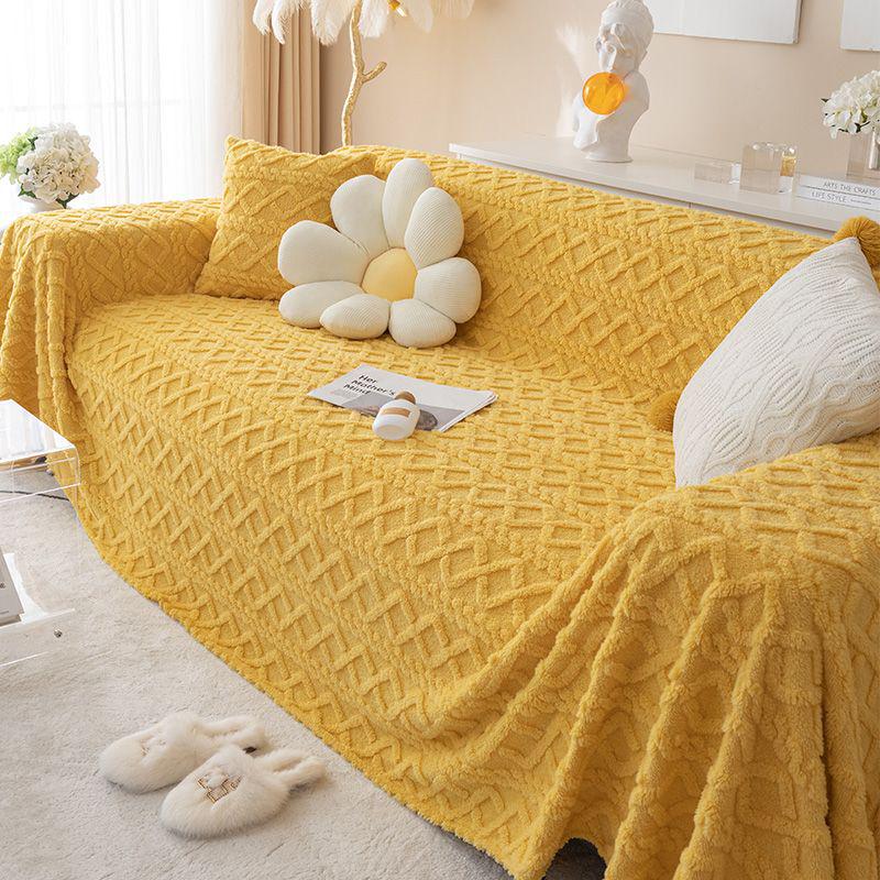 Plush Winter Sofa Cover: Universal, Thick Anti-Scratch Protector for Cat Owners in a Simple, Modern Design.
