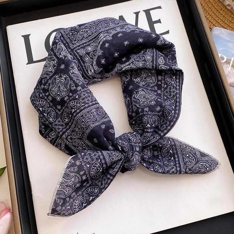 Green cashew flower cotton and linen small square scarf silk scarf women's spring and autumn versatile travel photo matching retro style literary scar