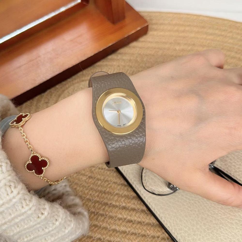 Personalized large dial, fashionable leather watch, simple gold high-end women's watch