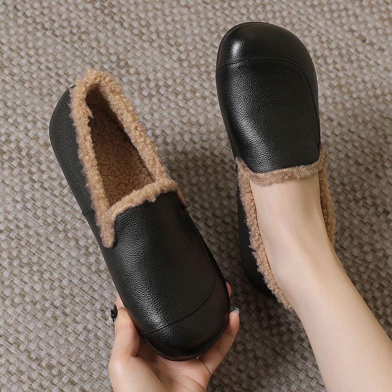 Мягкая кожа зимняя бархатная шапка-бини обувь женская мягкая подошва кожаная обувь один педаль пушистая обувь большой размер обувь для мамы на плоской подошве универсальная