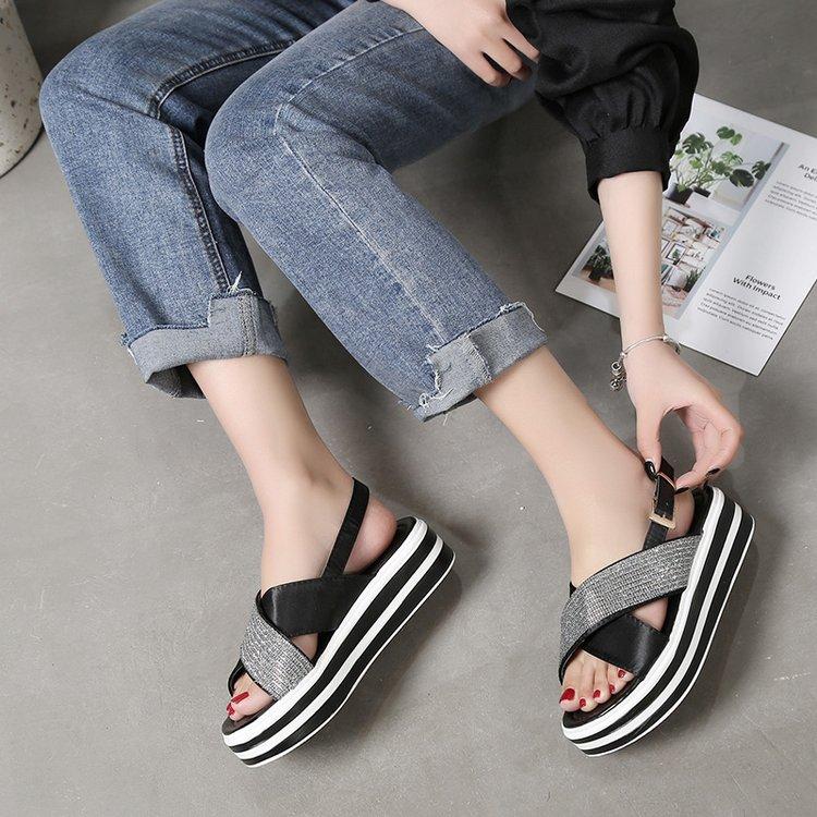 Fashion Women's Platform Sandals Lightweight Soft Sole Ladies Summer Shoes Buckle Basic Women Sandals New Female Flat Sandals