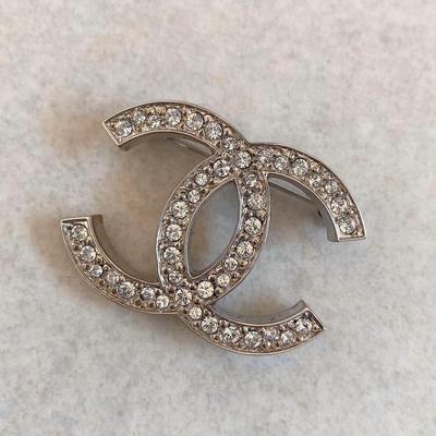 Б/у Брошь Оригинальная Знак Coco CHANEL