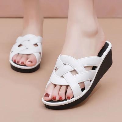 Женские сандалии милые сладкие легкие весенне-летние с открытым носком домашние и пляжные сандалии женские повседневные черные резиновые туфли ab541