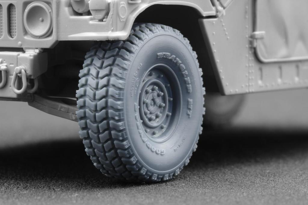 Набор из 5 пластиковых моделей колес HMMWV MT Scale-X 1/35 Набор, тип с 12 болтами SCXWM35004, (для моделей ICM/Academy), Запчасти, (Военная техника)