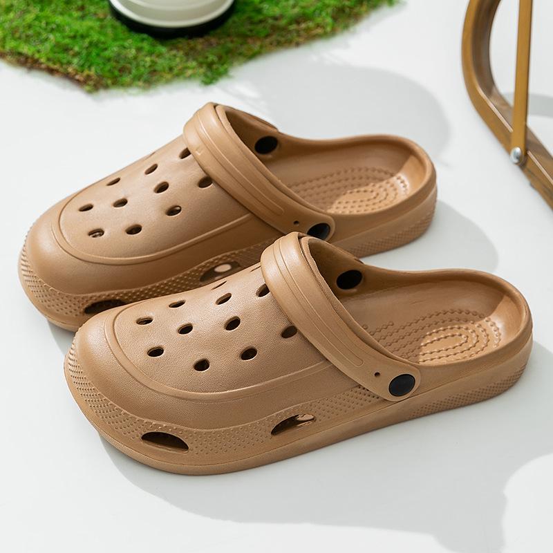 New Crocs Outerwear Shoes, Anti-slip and Deodorizing Thick-soled Beach Sandals and Slippers