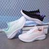 Женские спортивные туфли Flyknit, повседневные сетчатые дышащие одинарные туфли, кроссовки со шнуровкой спереди, легкие кроссовки для бега 36-40