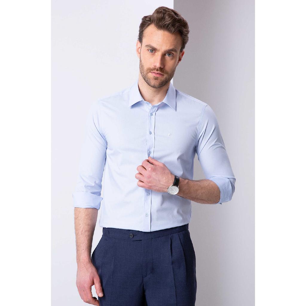 Белая классическая рубашка узкого кроя