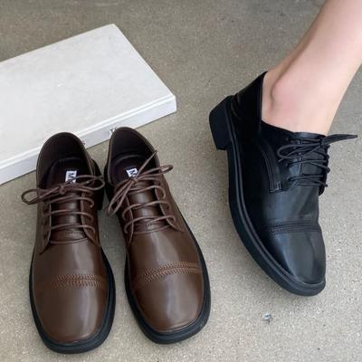 Мода 2025 Британский стиль Шнуровка Туфли на плоской подошве Женские Кожаные С квадратным носком Высококачественные Мягкие Удобные Лоферы Повседневные Ежедневные Кожаные туфли