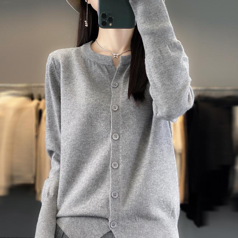Spring and Autumn Women's Knitwear Long-sleeved Knitted Cardigan Short Jacket Sweater Fashion Temperament Ageing Loose Outerwear Sweater Sweater