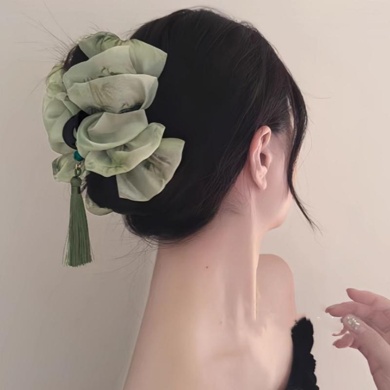 1PC Ink and Wash Wind Fringe Cloud Yarn Hairpin. New Chinese Elegant Fashion Shark Clip. Hair Accessories for Daily, Travel and Parties