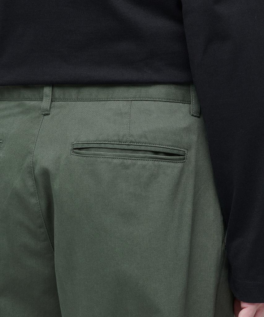 MUSINSA STANDARD One-Pleat Regular Fit Chino Pants [Sage Green]
