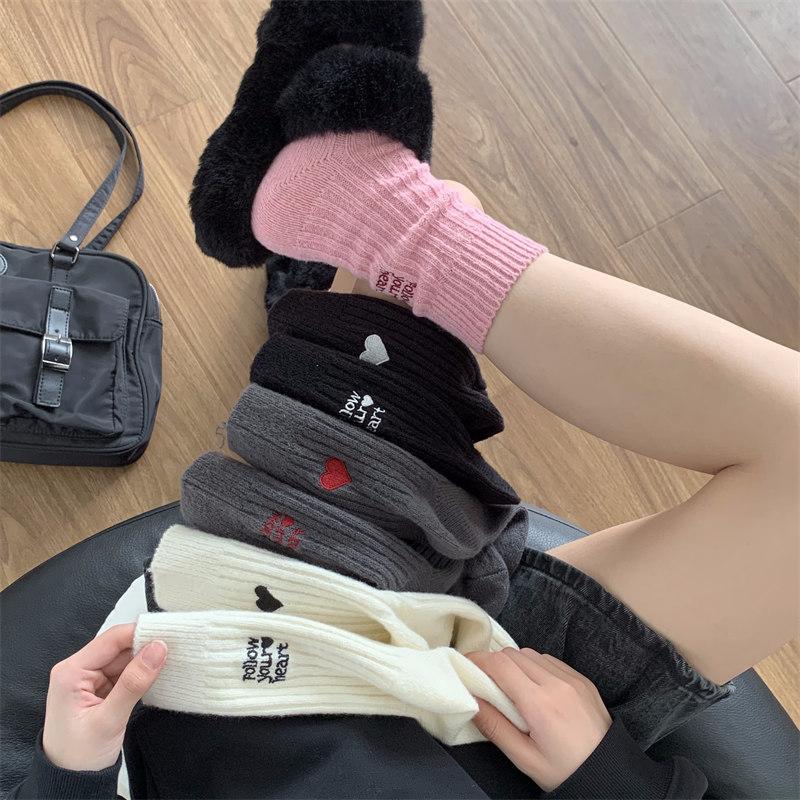 Deer Fleece Stacking Socks Solid Color Heel Left And Right Foot Embroidered Medium Tube Cashmere Socks Thickened Thermal Socks Women