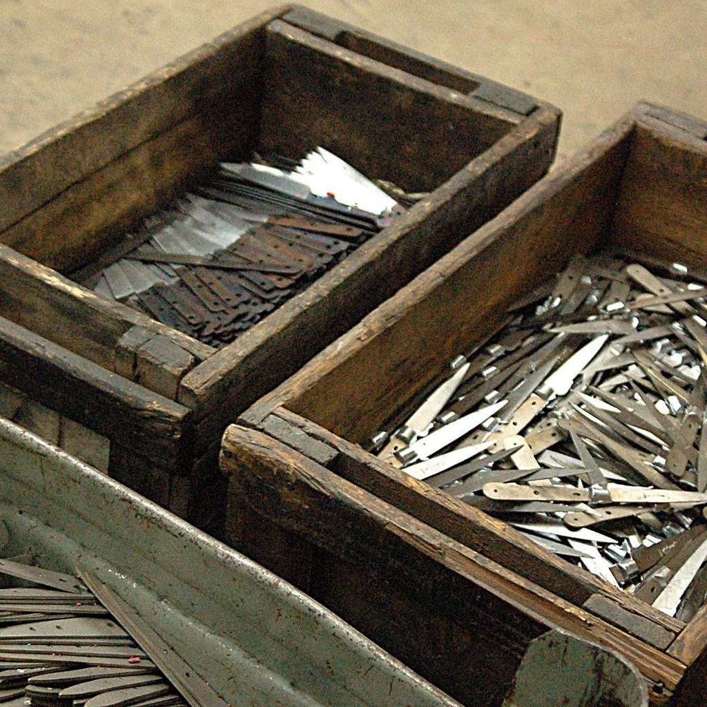 Tramparan Bistro Cutlery Table Made in NERON Black Stylish Perfect for Salads and Pasta Fork, France, (Noir) [Officially Imported]