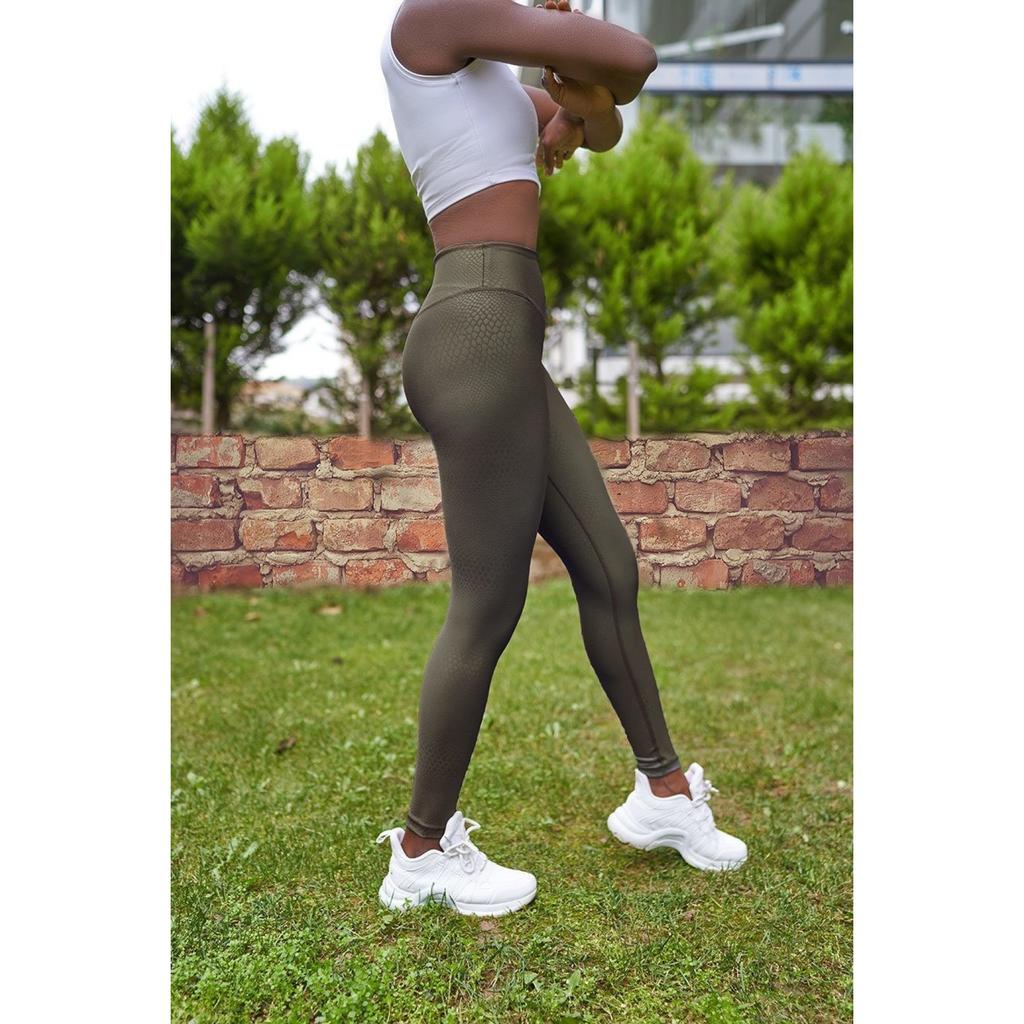 Спортивные леггинсы цвета змеиной кожи сливового цвета с экстра высокой талией