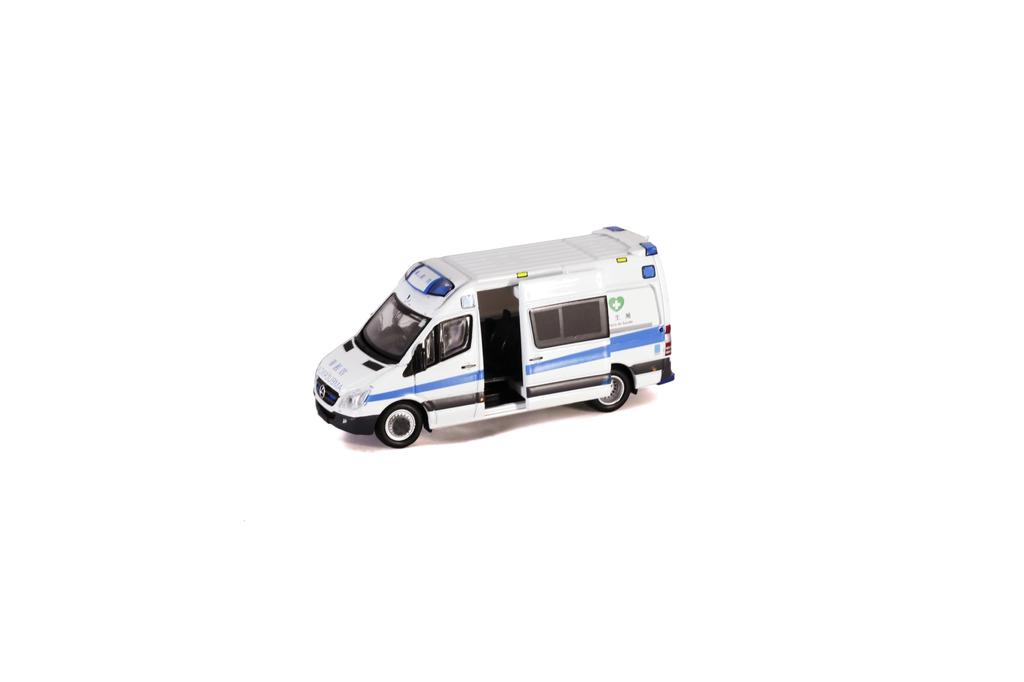 Tiny City Scale MC25 Sprinter Macau Ambulance Vehicle Diecast Model Car 1/76 Mercedes-Benz