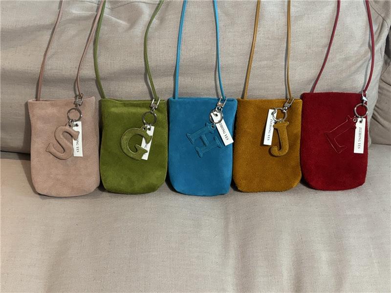 Women's 2025 Early Autumn Matte Cowhide Vertical Phone Crossbody Bag - Retro Simple High-End Design