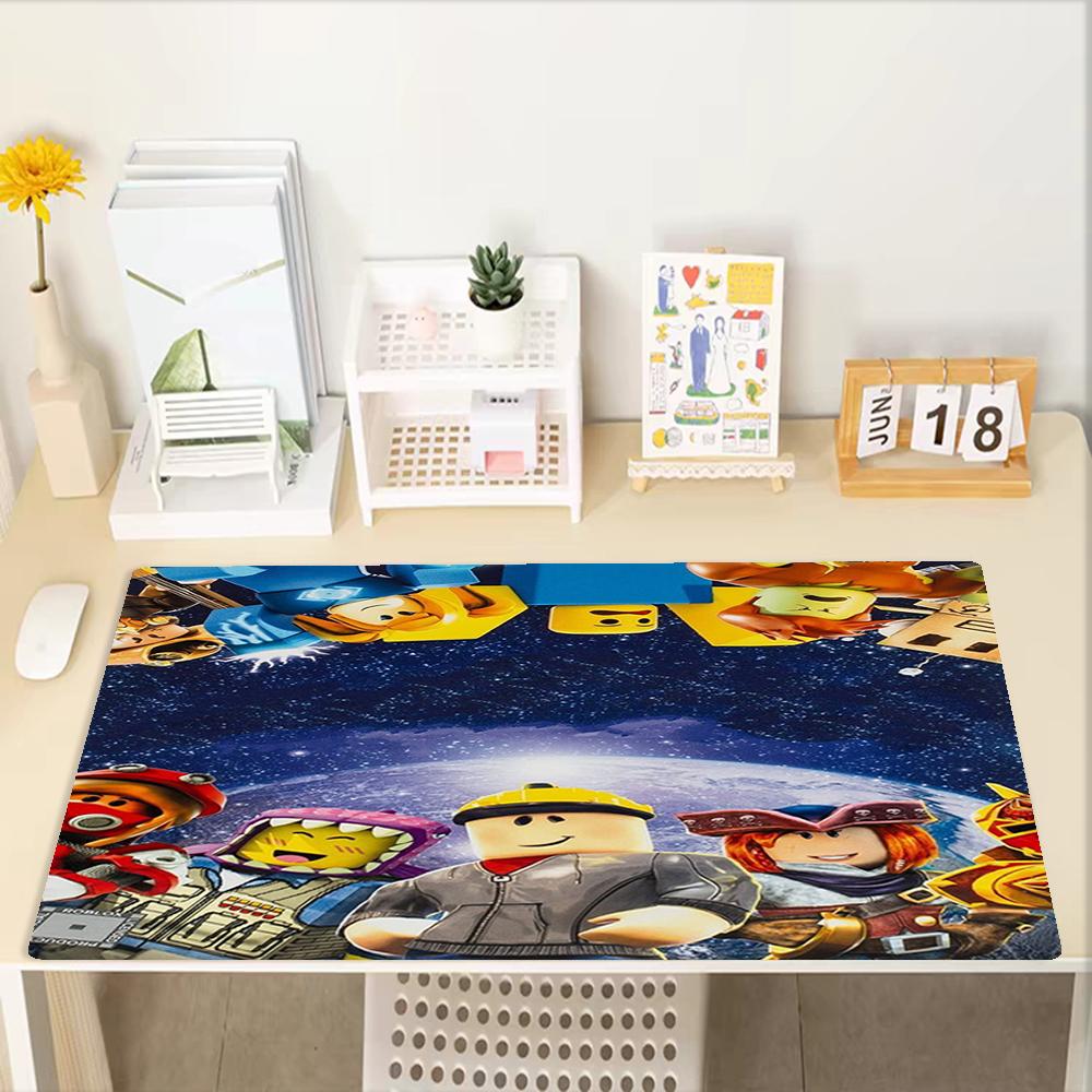 Roblox Theme Mouse Pad, Non Slip Rubber Base, Multifunctional Office & Home Decor, Perfect for Workspace Personalization.