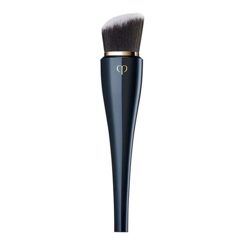 Кисть для тонального крема с высокой кроющей способностью Cle de Peau Beaute