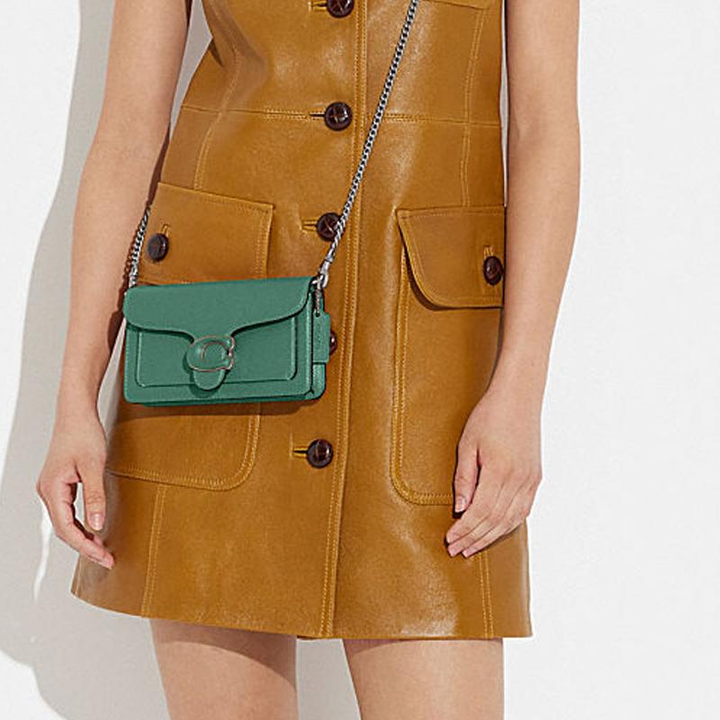 Coach Tabby 18 Push Button Closure Detachable Wrist Strap Leather Wristlet Shoulder Crossbody Bag Women Wristlet Green CJ925-LHAEE