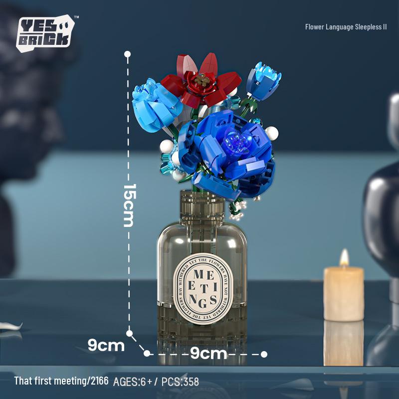 Набор строительных блоков «Бонсай и подсолнух» из 2166 деталей - Серия «Голубая роза»