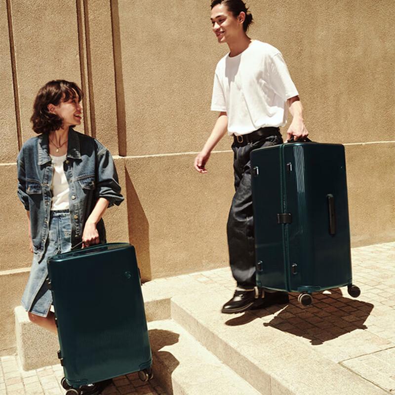 ITO Generation 1 Lightweight PC Trolley Luggage