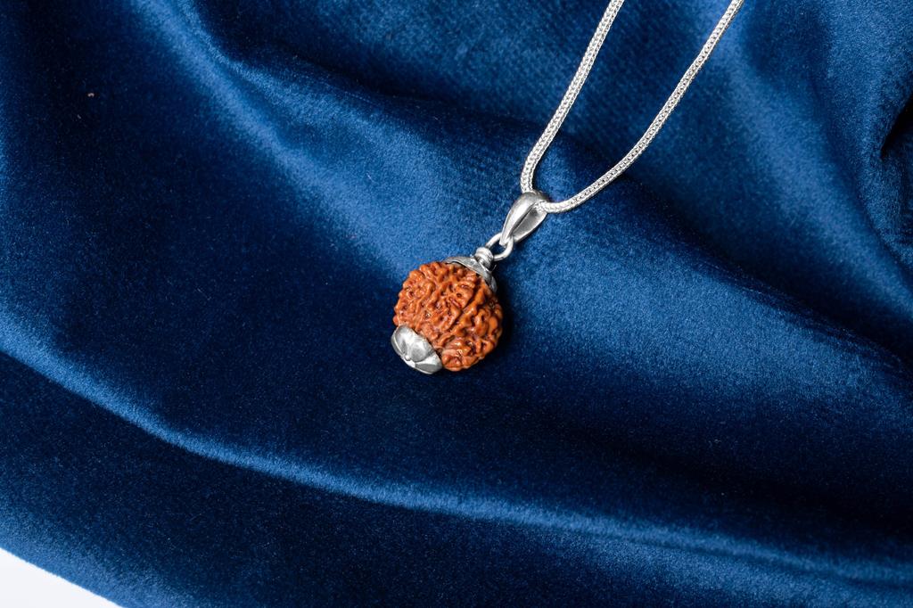 Natural 7 Mukhi Rudraksha 925 Siver Pendant - Nepali Origin | Natural Bead for Good Fortune & Spiritual Growth | Organic & Lab Certified