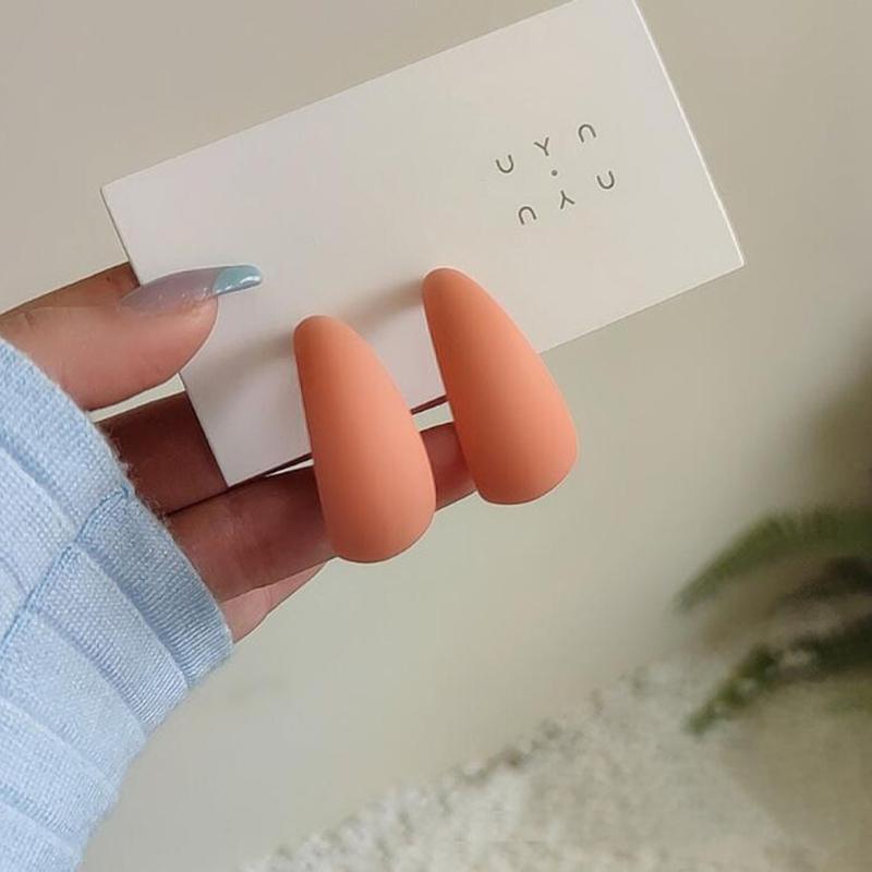 Текстурированные серьги для девочек Весна Лето Свежие конфетные цвета Все сочетается Серьги в форме буквы С Преувеличенные гвоздики для девочек