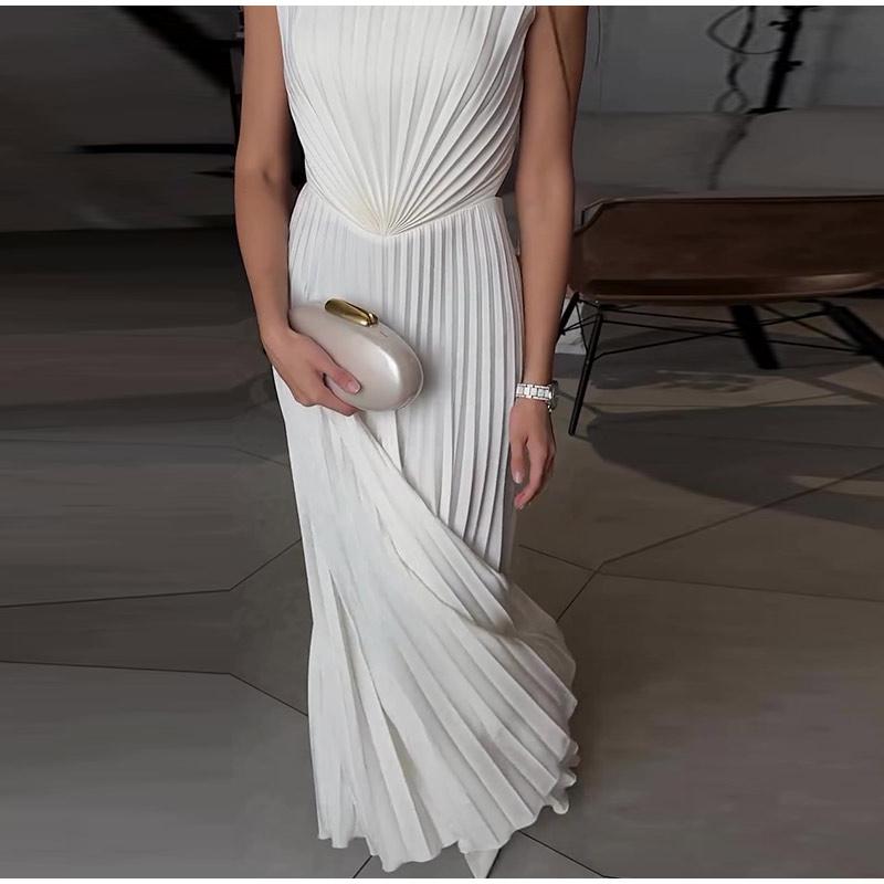 Women's White Strapless Backless Slit Dress with Irregular Pleats and Waist Cinching Design Versatile and Elegant Women's Dress for Daily Wear