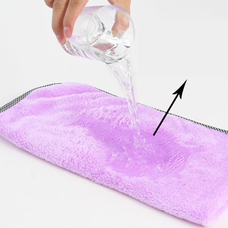 Банные полотенца можно использовать для впитывания воды и предотвращения выпадения волос.. Взрослые домашние купальные халаты из кораллового флиса плюс хлопковые мягкие полотенца