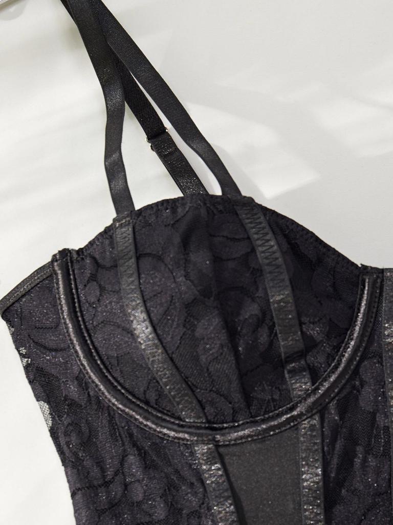 Alluring Lace Patchwork Cutout Bodysuit - Slim Fit Sling Vest