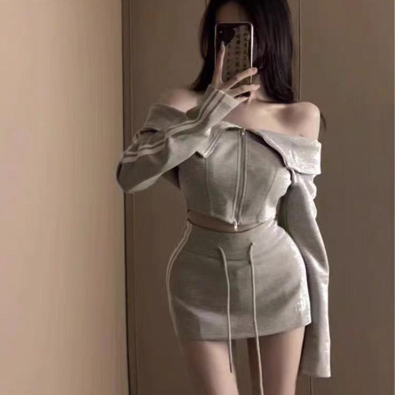 Чистый цвет, комплект из 2 предметов, женские сексуальные облегающие толстовки с длинными рукавами, топы + повседневная спортивная мини-юбка с высокой талией, осень 2023 г.