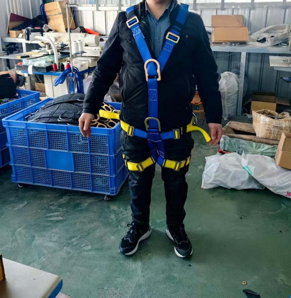 Multi-Point Full-Body Safety Harness for High-Rise Work