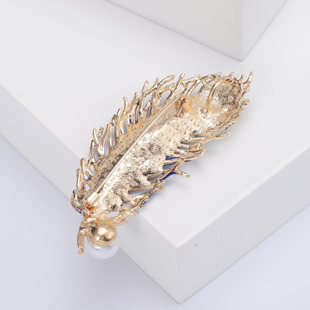 Creative Personality Retro Style Peacock Feather Brooch Inlaid with Zircon Colored Chest Flower Accessory