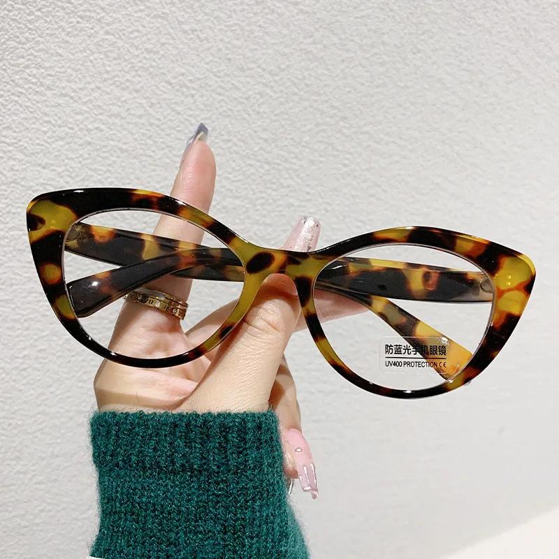 New Fashionable Cat Eye Flat Lens Trendy Anti Blue Light Glasses Personalized Retro Optical Eyeglasses Luxury Brand Eyewear