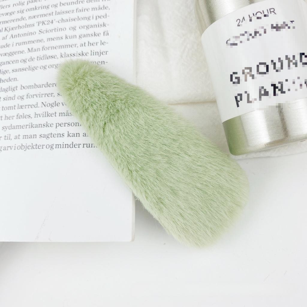 2pcs New Candy Color Soft Plush BB Clips for Girls Bangs Clips Winter Plush Hairpins Faux Fur Barrettes Headwear Hair Accessories