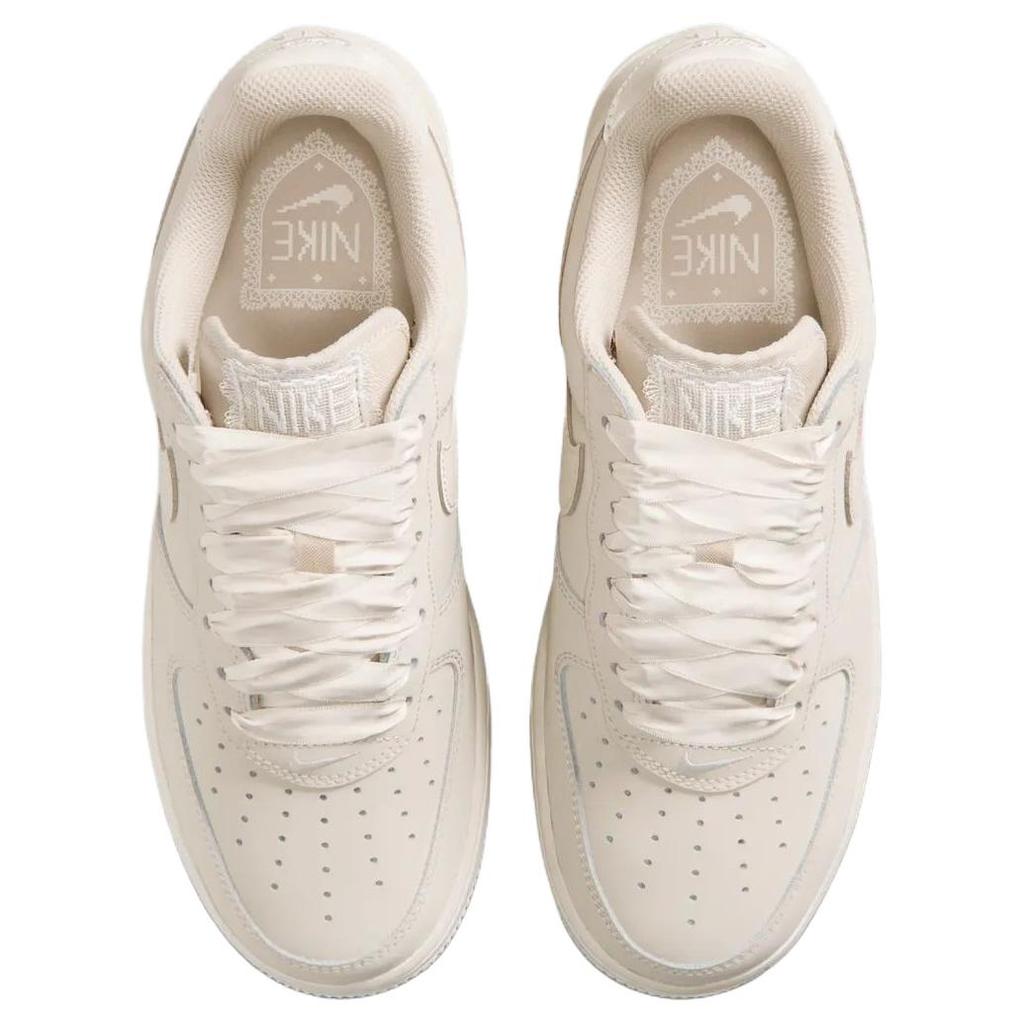 Nike Кроссовки женские Nike Air Force 1 Retro Premium Oatmeal Кремовый Бледно-Слоновая кость IR0871-100