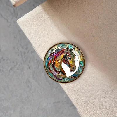 Знак зодиака Лошадь Расписная смола Круглая брошь Персонализированный Модный сплав Значок для одежды Сумок