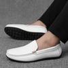 Модные легкие мужские повседневные туфли из натуральной кожи, ленивые мужские дышащие туфли без застежек для вождения, мокасины