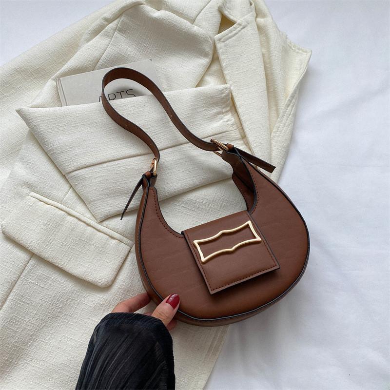 Versatile Fashion Pu Leather Crescent Bag With Zipper Ideal For Everyday Use