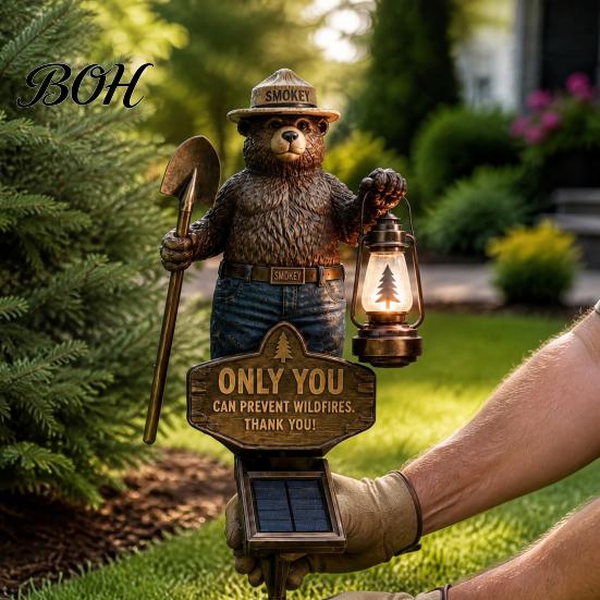 Easy Install Flower Bed Stakes Shovel Bear Solar Light, Waterproof Resin Decorative Statue, Auto on at Weather Resistant Yard Illumination Dusk