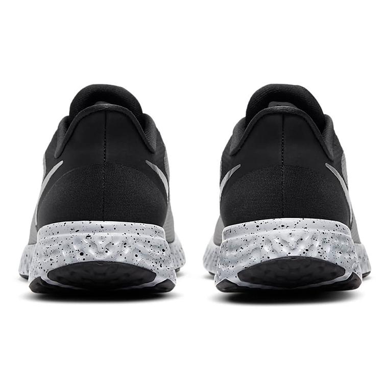 Nike Revolution 5 Premium 'Black Chrome' (Unisex) Black / Smoke Grey / Chrome Running Shoes CV0159 001