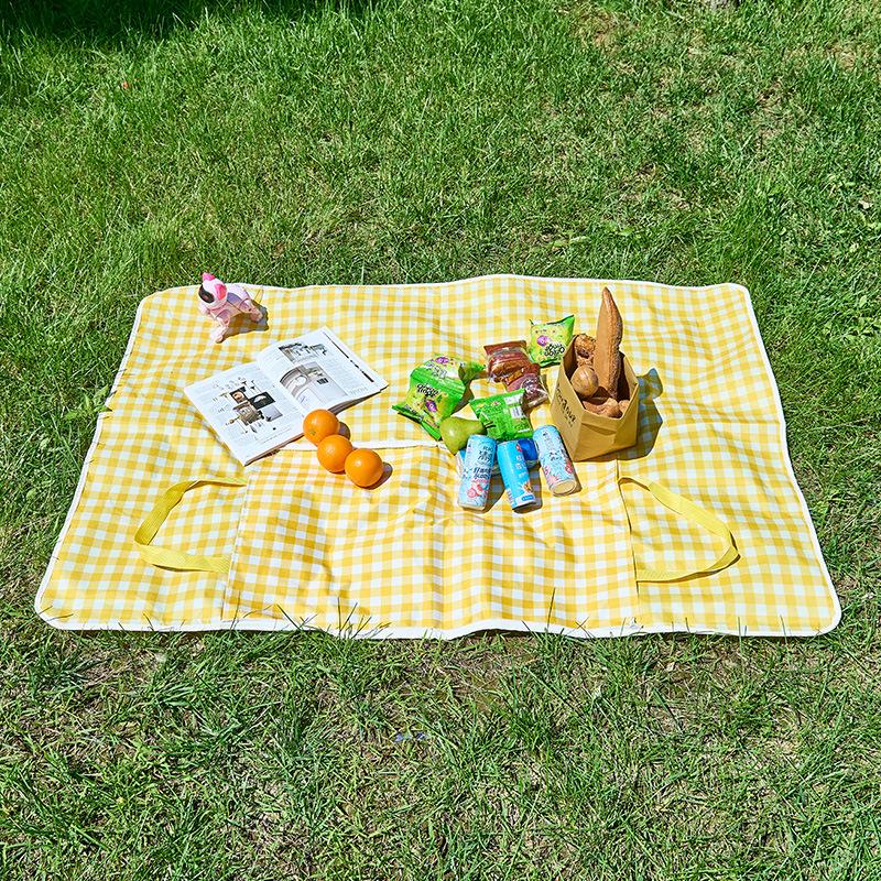 Thickened Portable Outdoor Picnic and Camping Mat – Moisture-proof, Folding Beach Lawn Blanket