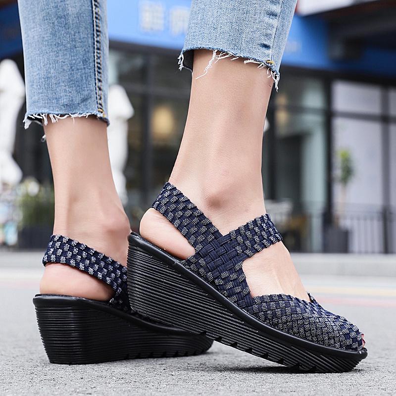 Женские летние сандалии на танкетке, увеличивающие рост, плетеные, пляжные, женские сандалии на танкетке, серые, на платформе, с открытым носком