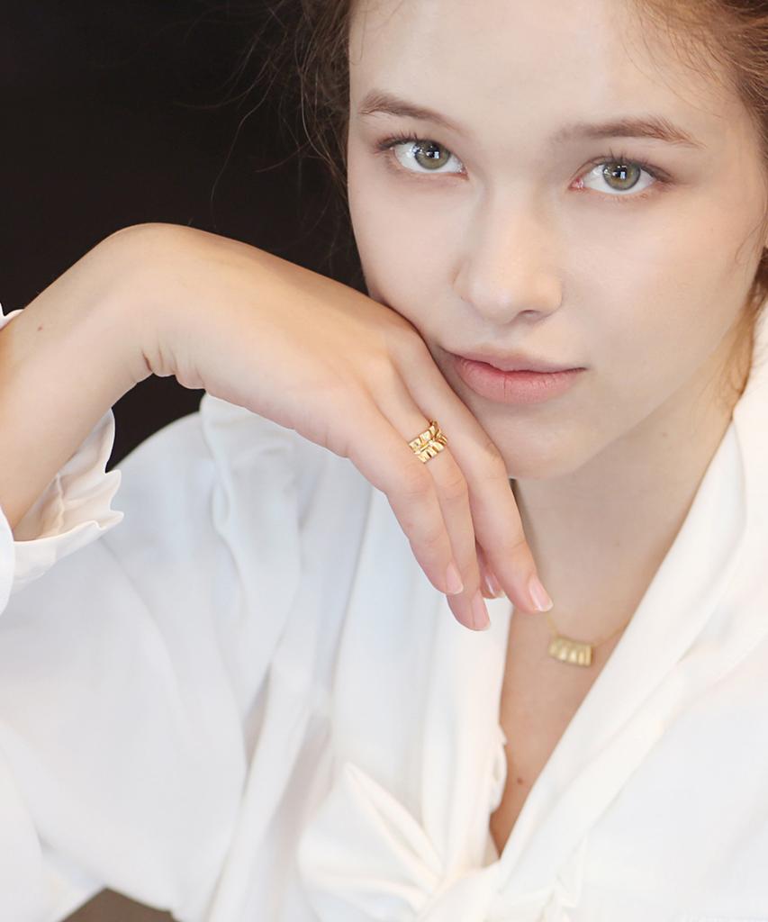 Trencadism Danielle Necklace 18K Gold Necklace Danielle_Necklace_Dnn19Lc