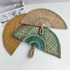Handmade Straw Weaving Fan Natural Sea Grass Raffia Hand Fan Semicircular Woven Palm Leaf Handheld Fan Summer Cooling Fan Wedding Party Decoration