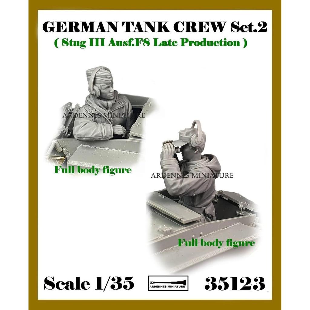 Ardennes Miniature 1/35 WWII German Sturmgeschutz Crew in Winter Gear Set 2 Resin Figure Kit AR35123 Model Kit Scale Figures 2 Pieces