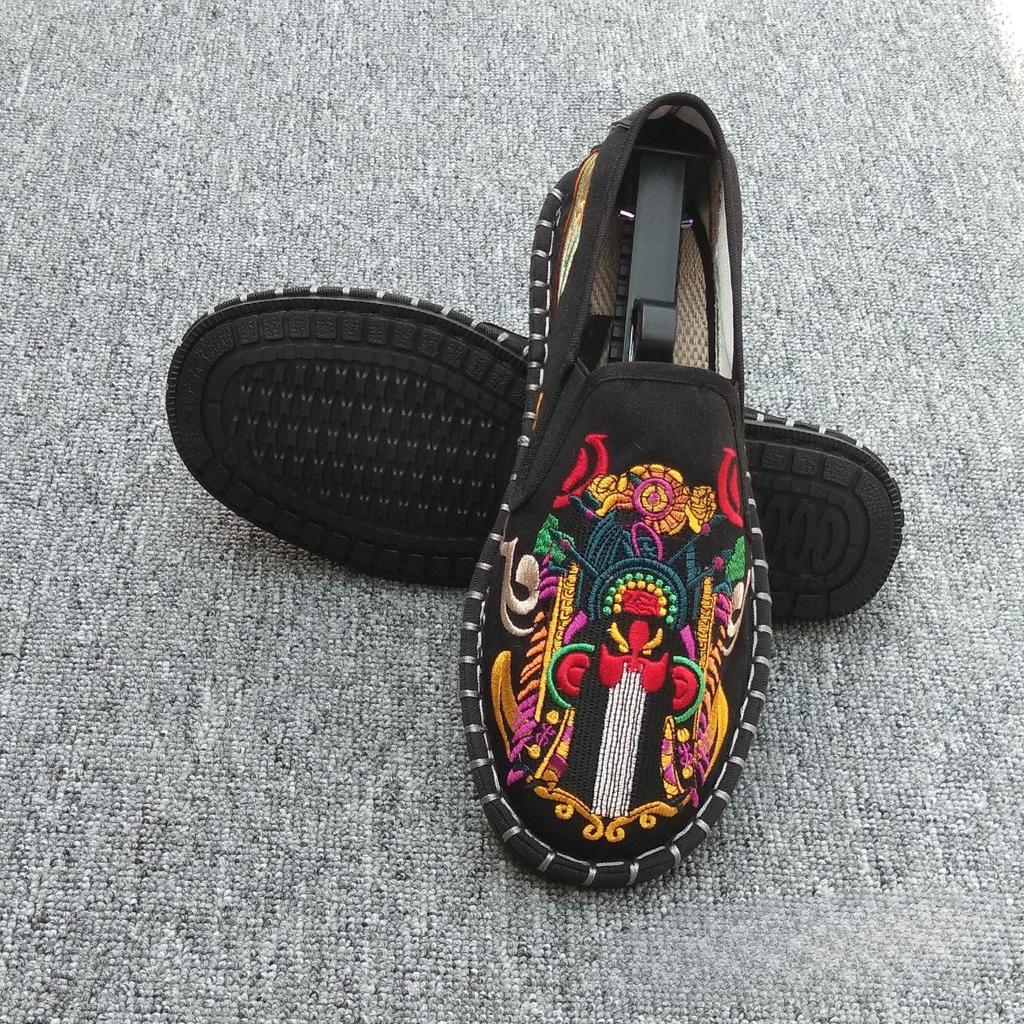 Embroidery Loafers Men Breathable Slip On Cloth Shoes  Lightweight Flat Shoes Men Leisure Sneaker