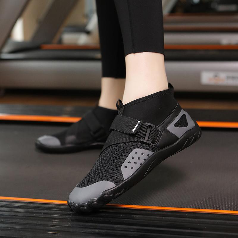 Water Shoes for Women Barefoot Beach Shoes Men Breathable Sport Shoe Quick Dry River Sea Aqua Shoes Sneakers Soft Beach Sneakers